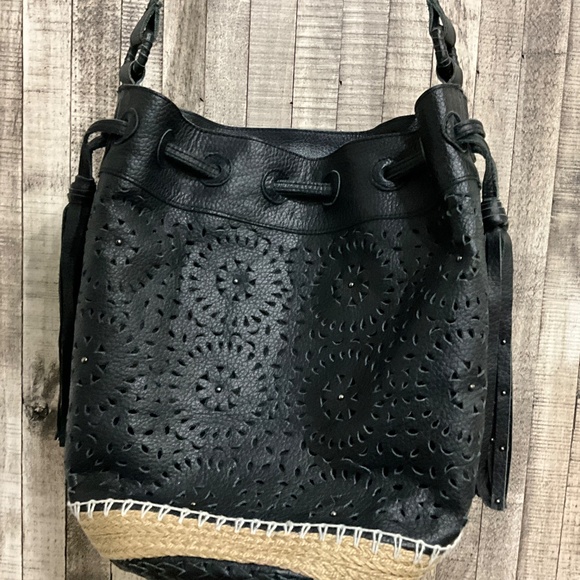 CLEOBELLA BLACK LEATHER CROSSBODY. BAG - Picture 2 of 8